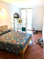 Seashell studio, entrance of the typical Ligurian house in Manarola