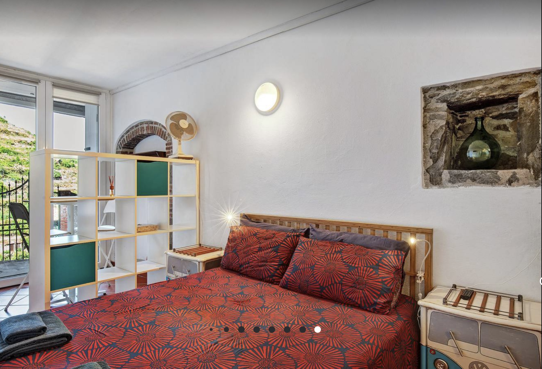 Seashell studio, sea view over Manarola — CasEstate